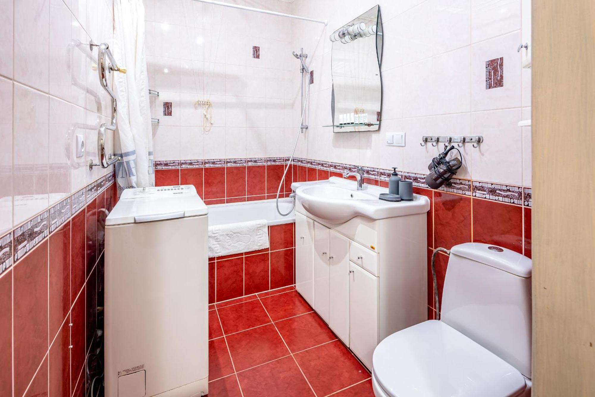 Just Another Comfy Apartment On The Main Squere. 2 Bedrooms, Own Heating, Ac 利沃夫 外观 照片
